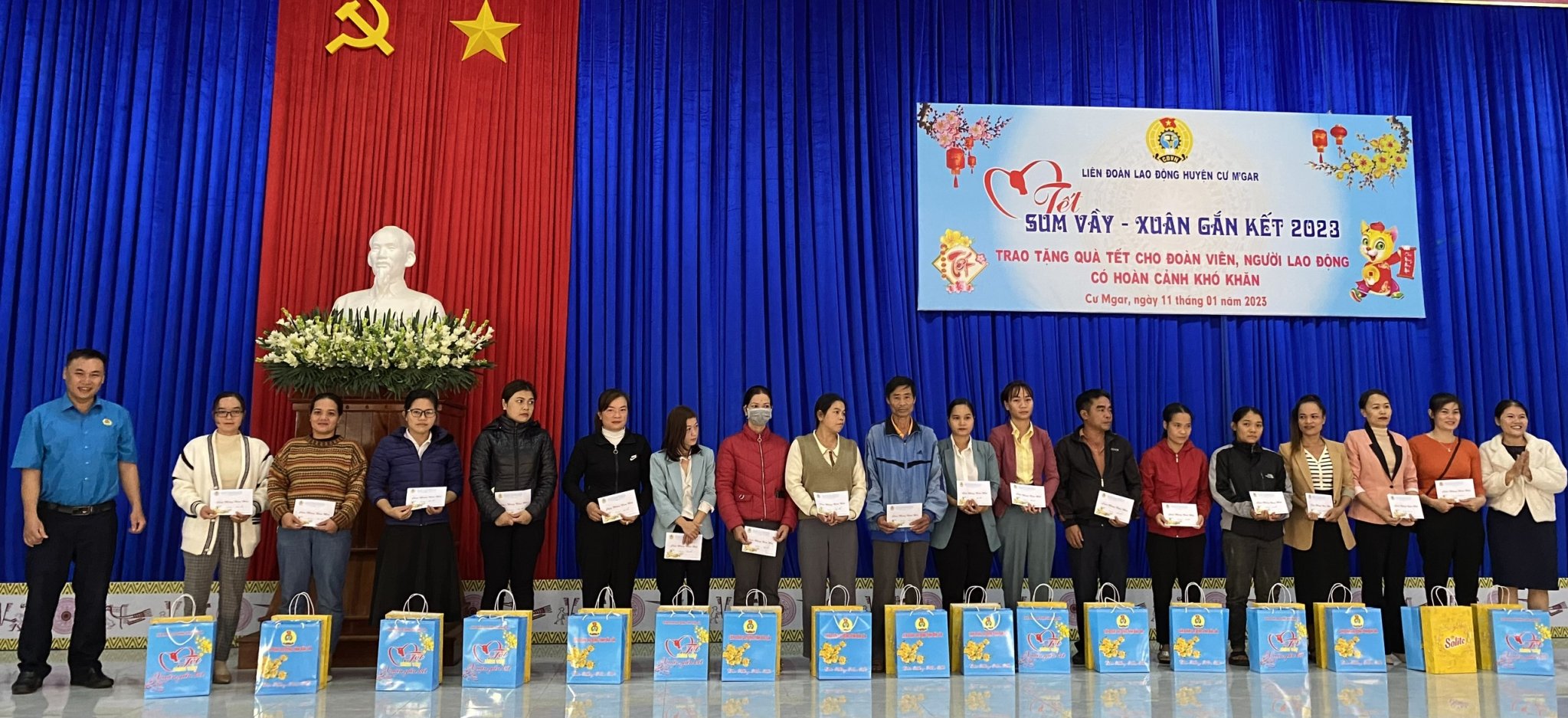 Huyện Cư M’gar tổ chức chương trình  “Tết sum vầy – Xuân gắn kết” năm 2023
